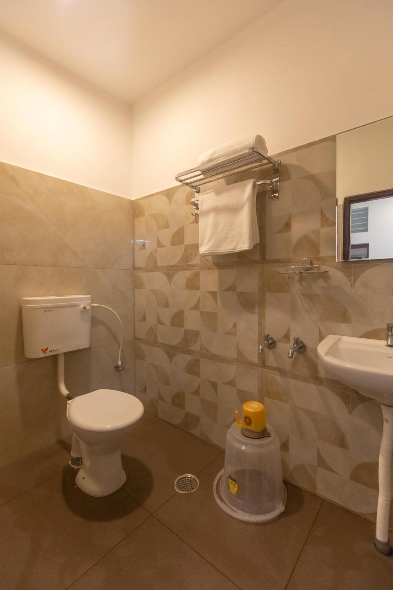 העיר בנגלור Sri Ramakrishna Hotel מראה חיצוני תמונה