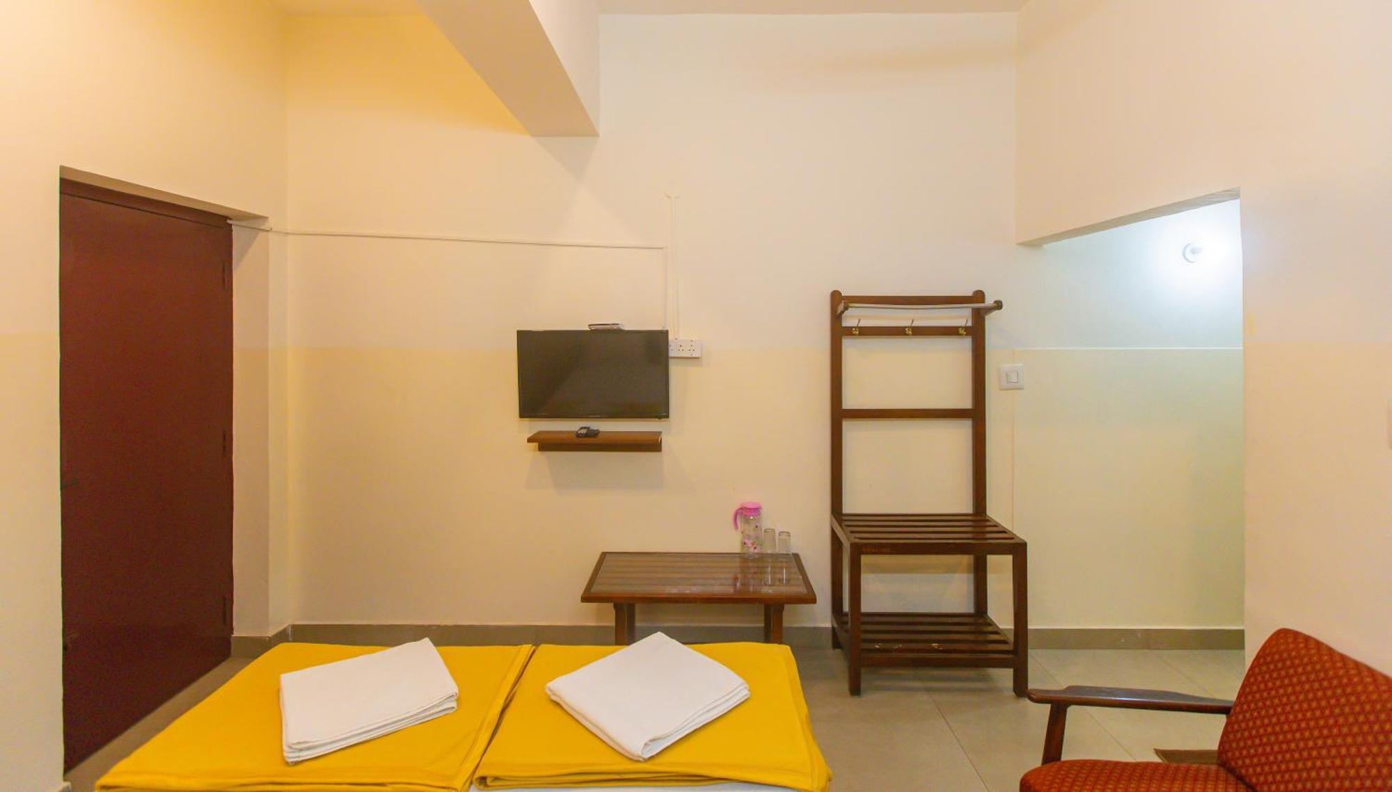 העיר בנגלור Sri Ramakrishna Hotel מראה חיצוני תמונה
