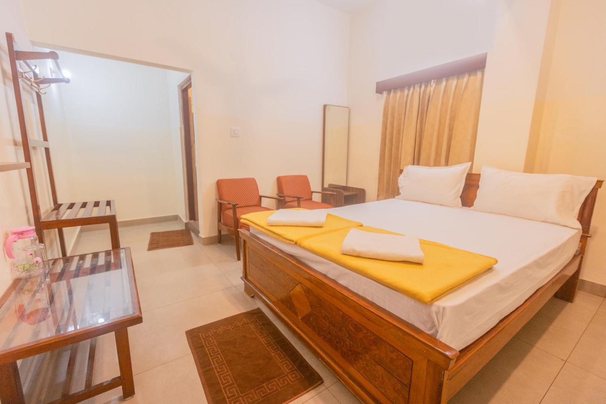 העיר בנגלור Sri Ramakrishna Hotel מראה חיצוני תמונה